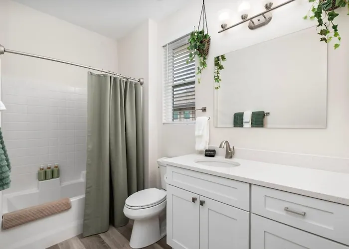 Stylish Revival Retreat W Hot Tub And Fire Pit Holiday home *
