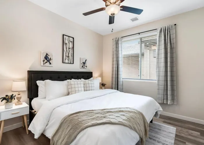 Stylish Revival Retreat W Hot Tub And Fire Pit * Cottonwood